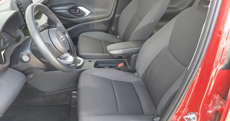 Toyota Yaris cena 88900 przebieg: 14993, rok produkcji 2022 z Krosno małe 254